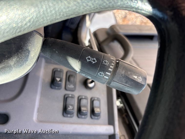 image for item EU4710 2015 Peterbilt 365 crane truck