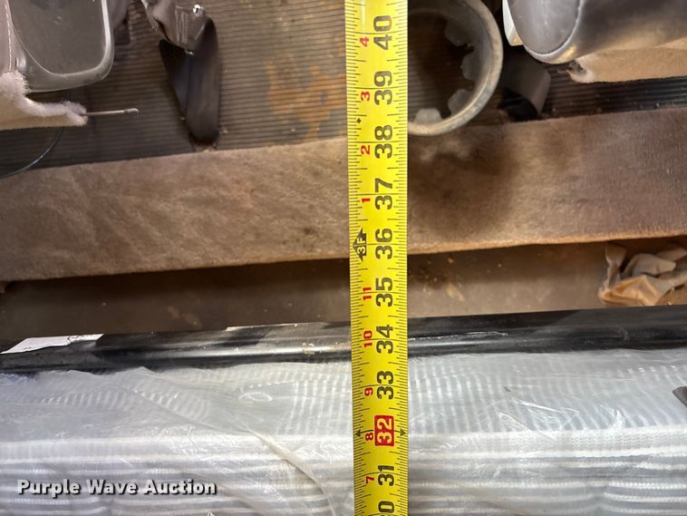 image for item EU4710 2015 Peterbilt 365 crane truck