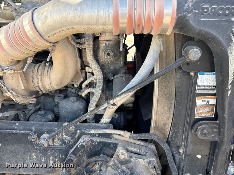 image for item EU4710 2015 Peterbilt 365 crane truck