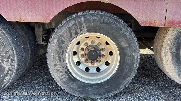 image for item EU4710 2015 Peterbilt 365 crane truck