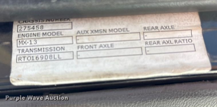 image for item EU4710 2015 Peterbilt 365 crane truck