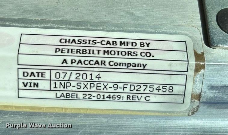 image for item EU4710 2015 Peterbilt 365 crane truck