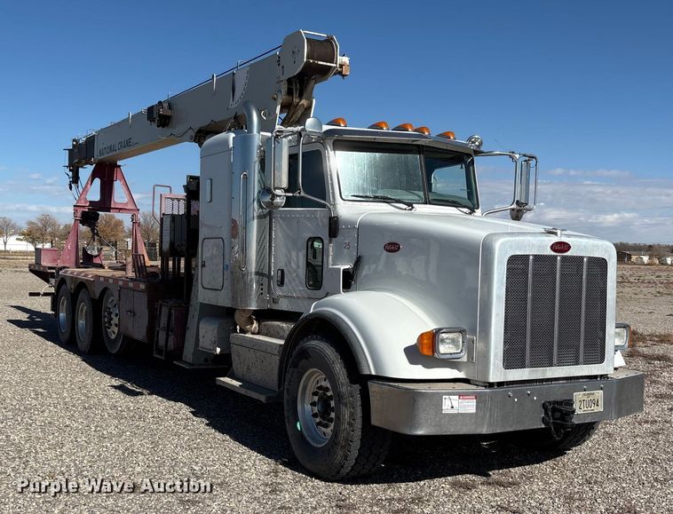 image for item EU4711 2014 Peterbilt 365 crane truck