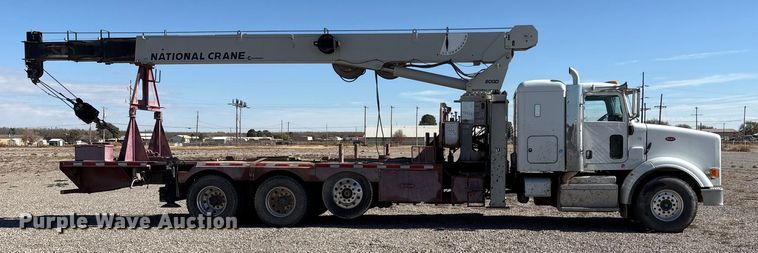 image for item EU4711 2014 Peterbilt 365 crane truck