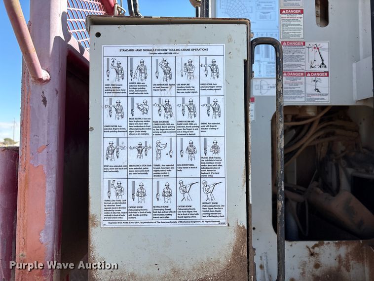 image for item EU4711 2014 Peterbilt 365 crane truck