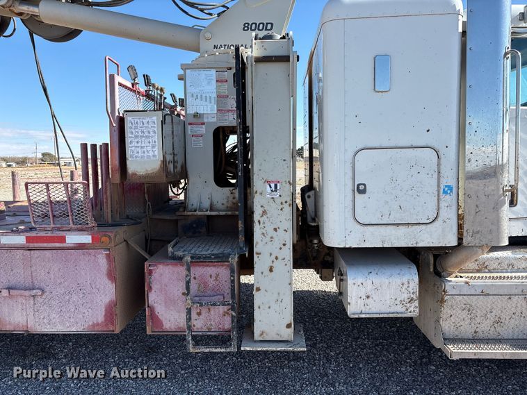 image for item EU4711 2014 Peterbilt 365 crane truck