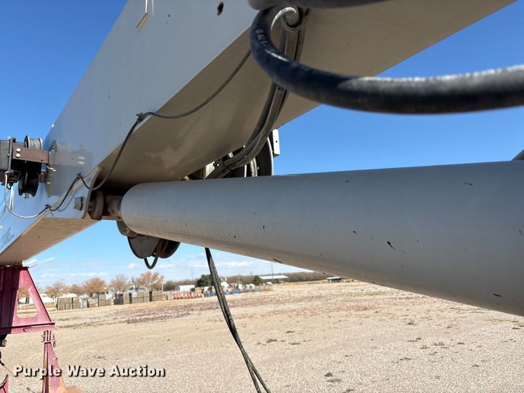 image for item EU4711 2014 Peterbilt 365 crane truck