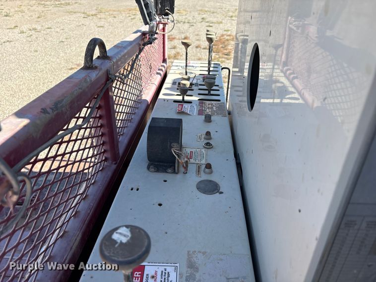 image for item EU4711 2014 Peterbilt 365 crane truck