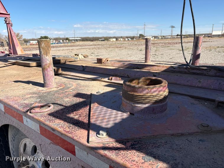 image for item EU4711 2014 Peterbilt 365 crane truck