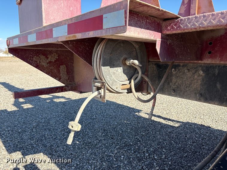 image for item EU4711 2014 Peterbilt 365 crane truck