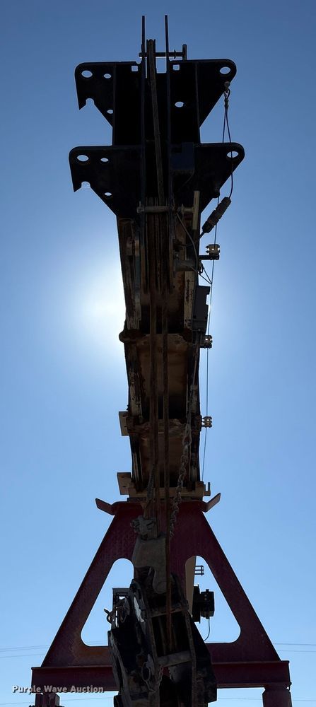 image for item EU4711 2014 Peterbilt 365 crane truck