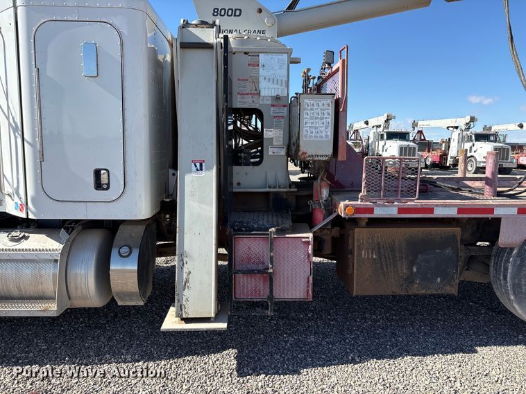 image for item EU4711 2014 Peterbilt 365 crane truck
