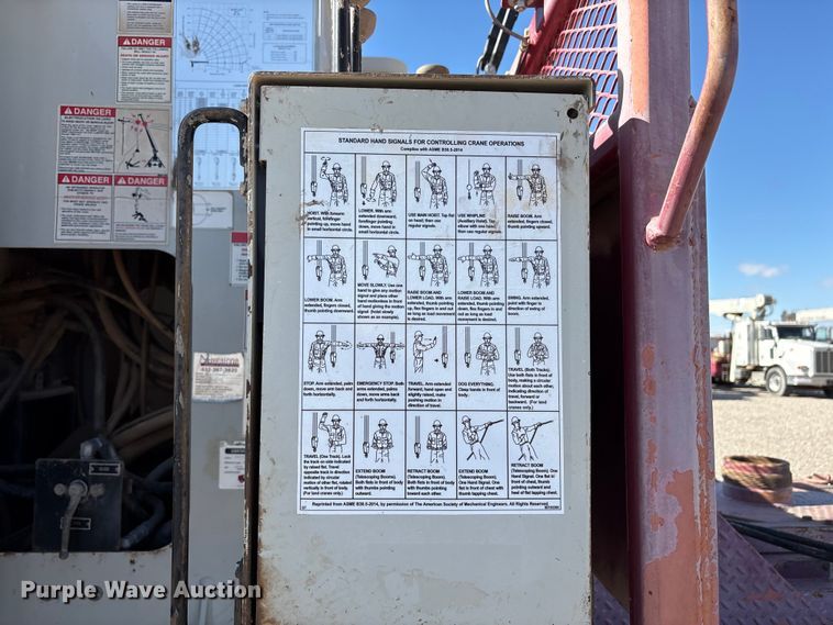 image for item EU4711 2014 Peterbilt 365 crane truck