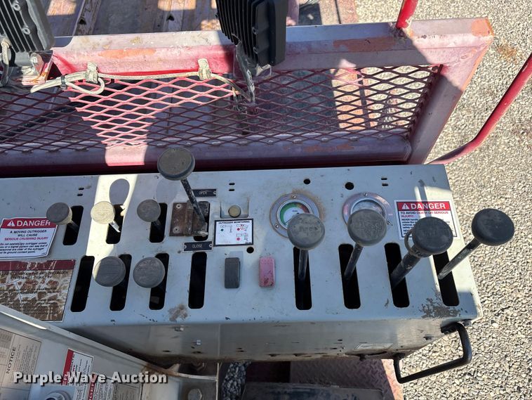 image for item EU4711 2014 Peterbilt 365 crane truck