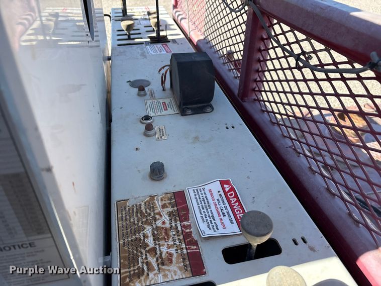 image for item EU4711 2014 Peterbilt 365 crane truck