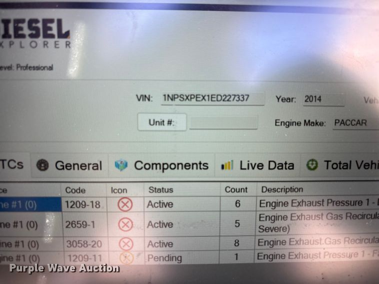 image for item EU4711 2014 Peterbilt 365 crane truck
