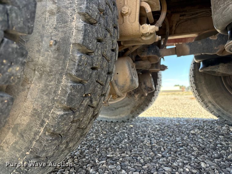 image for item EU4711 2014 Peterbilt 365 crane truck