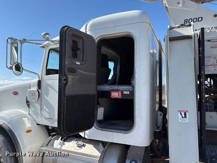 image for item EU4711 2014 Peterbilt 365 crane truck