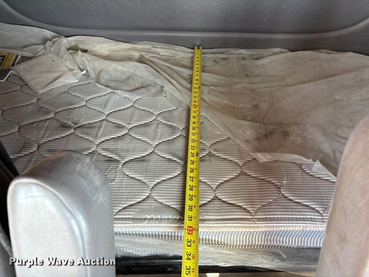 image for item EU4711 2014 Peterbilt 365 crane truck