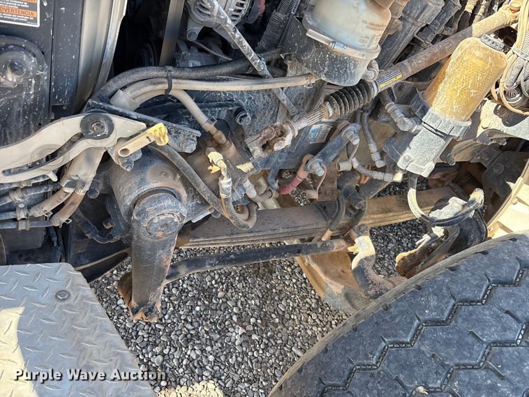 image for item EU4711 2014 Peterbilt 365 crane truck