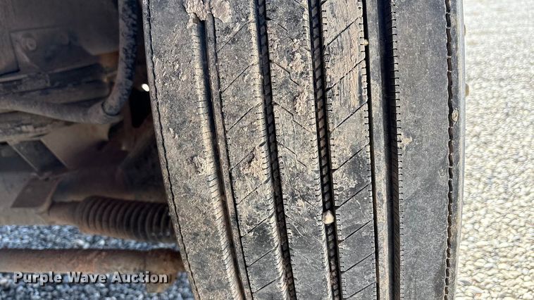 image for item EU4711 2014 Peterbilt 365 crane truck