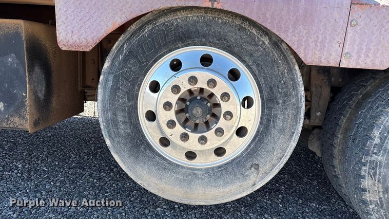 image for item EU4711 2014 Peterbilt 365 crane truck