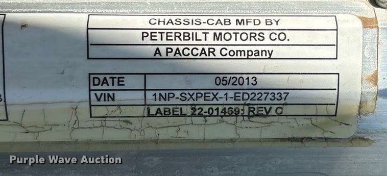 image for item EU4711 2014 Peterbilt 365 crane truck