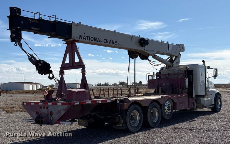 image for item EU4712 2014 Peterbilt 365 crane truck