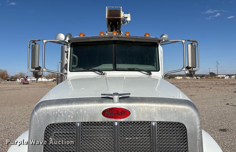 image for item EU4712 2014 Peterbilt 365 crane truck