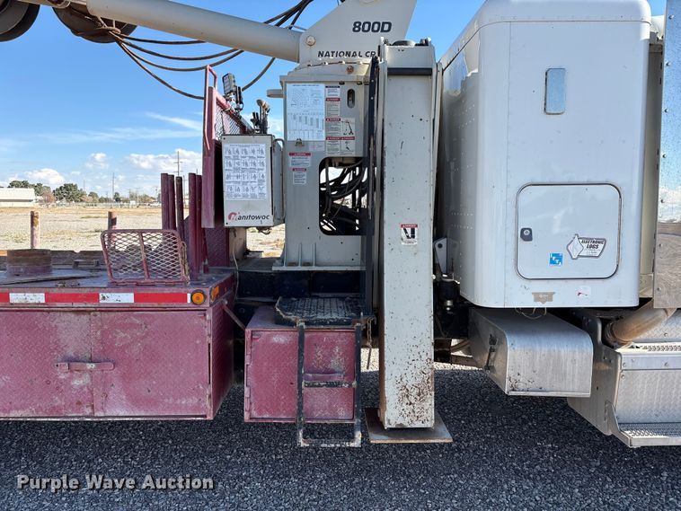 image for item EU4712 2014 Peterbilt 365 crane truck