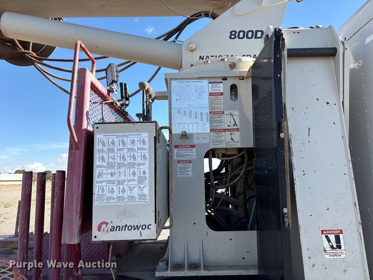 image for item EU4712 2014 Peterbilt 365 crane truck