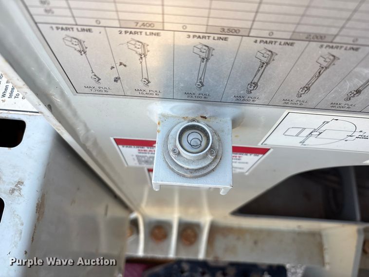 image for item EU4712 2014 Peterbilt 365 crane truck