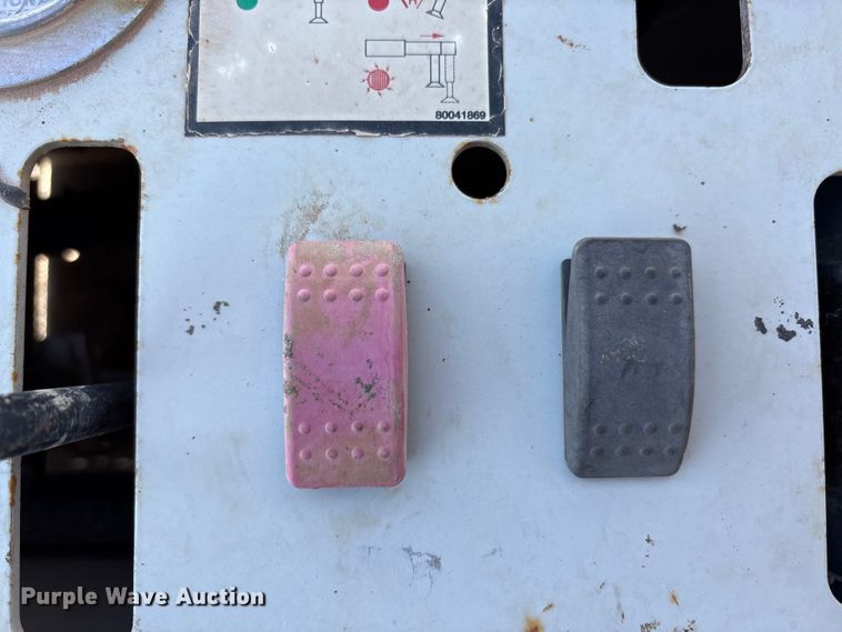 image for item EU4712 2014 Peterbilt 365 crane truck