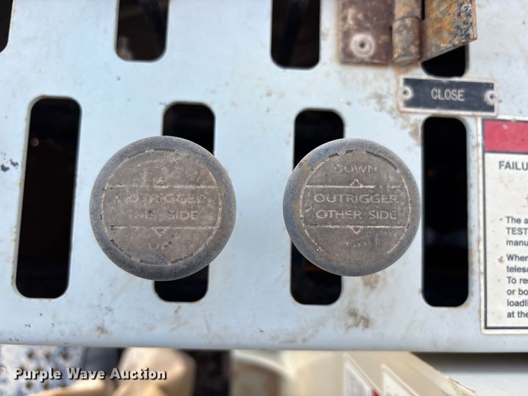 image for item EU4712 2014 Peterbilt 365 crane truck