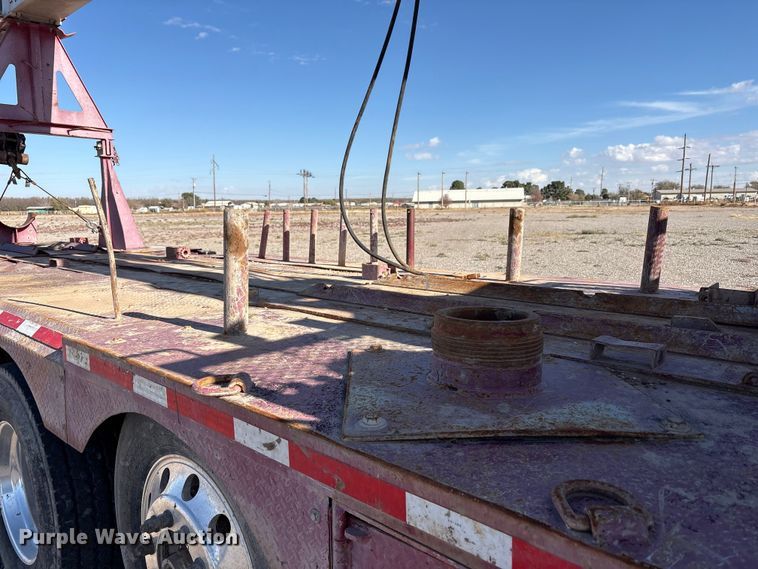 image for item EU4712 2014 Peterbilt 365 crane truck