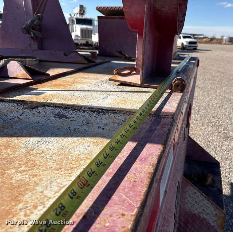 image for item EU4712 2014 Peterbilt 365 crane truck