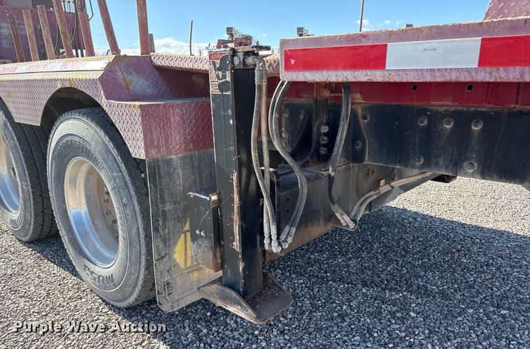 image for item EU4712 2014 Peterbilt 365 crane truck