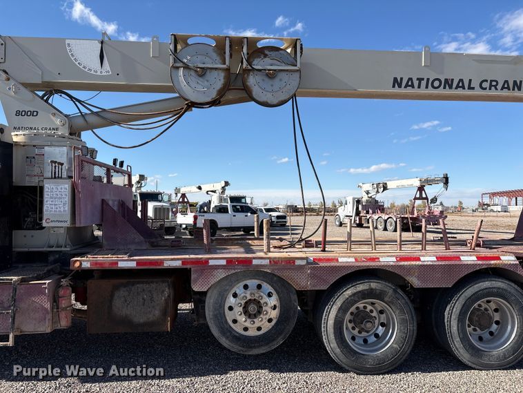 image for item EU4712 2014 Peterbilt 365 crane truck