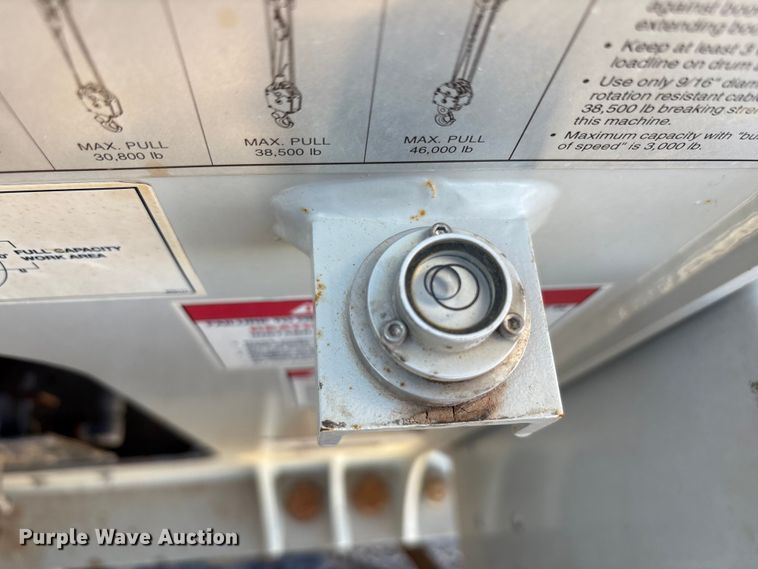 image for item EU4712 2014 Peterbilt 365 crane truck