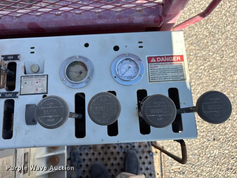 image for item EU4712 2014 Peterbilt 365 crane truck