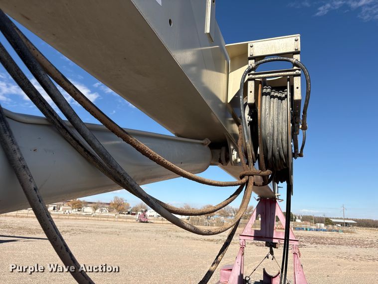 image for item EU4712 2014 Peterbilt 365 crane truck