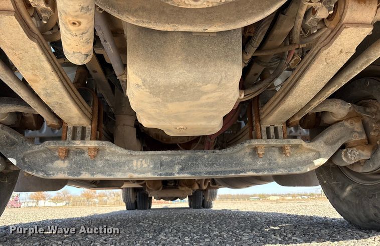 image for item EU4712 2014 Peterbilt 365 crane truck