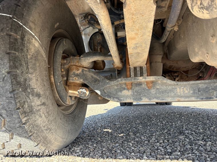 image for item EU4712 2014 Peterbilt 365 crane truck