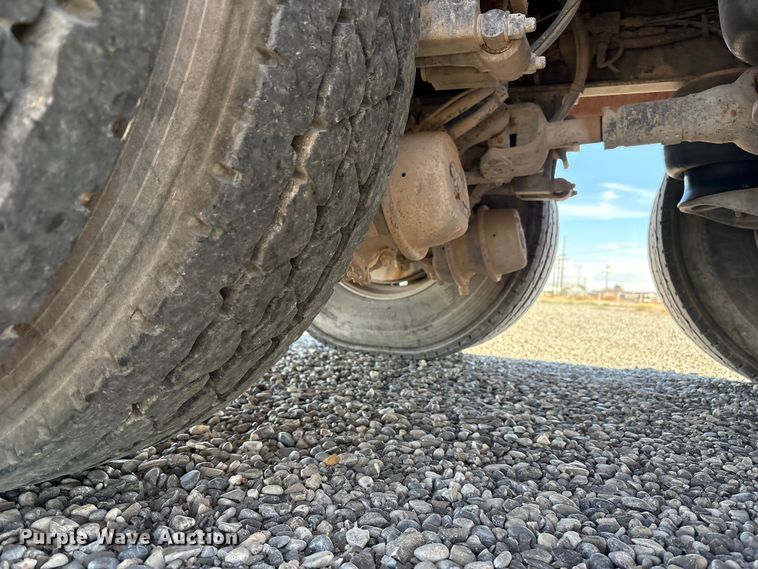 image for item EU4712 2014 Peterbilt 365 crane truck