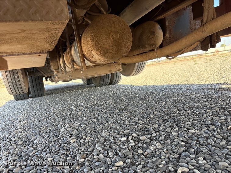 image for item EU4712 2014 Peterbilt 365 crane truck