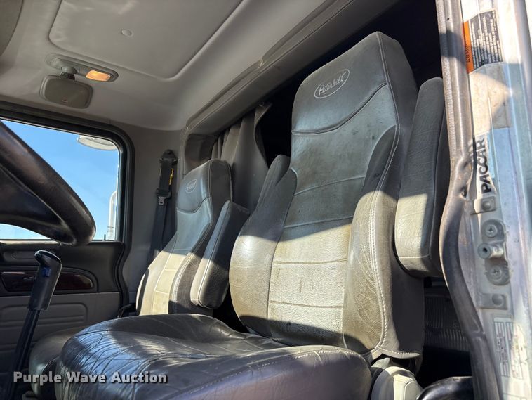 image for item EU4712 2014 Peterbilt 365 crane truck