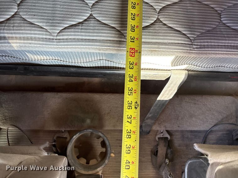 image for item EU4712 2014 Peterbilt 365 crane truck