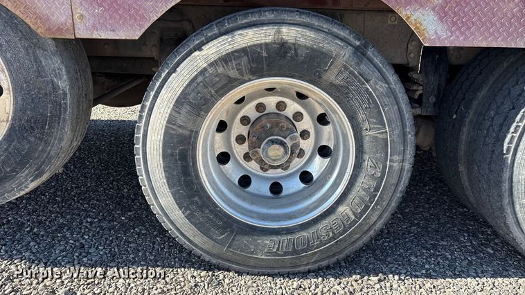 image for item EU4712 2014 Peterbilt 365 crane truck