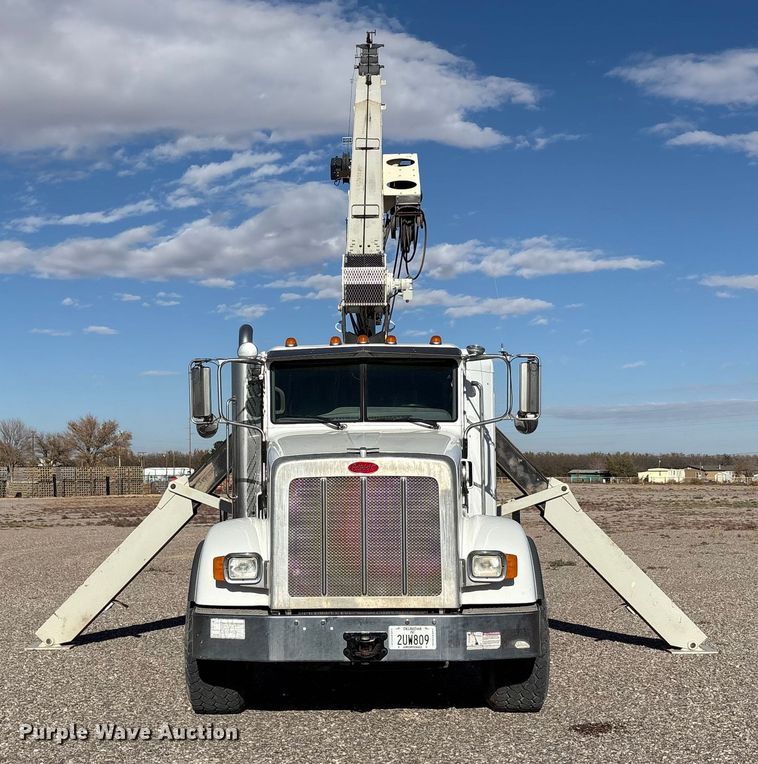 image for item EU4713 2014 Peterbilt 365 crane truck