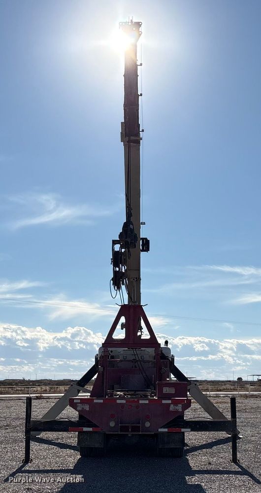 image for item EU4713 2014 Peterbilt 365 crane truck